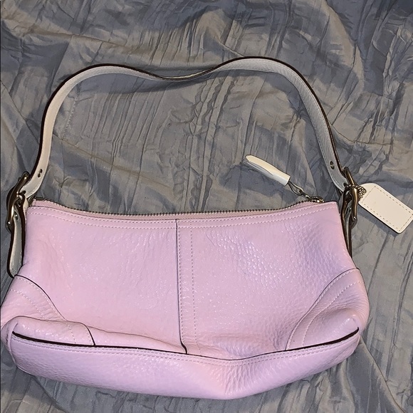 Light purple coach purse - Picture 2 of 3
